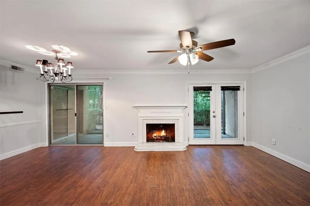 5400 Roswell Road, Atlanta, Georgia 30342, 2 Bedrooms Bedrooms, ,2 BathroomsBathrooms,Residential,For Sale,5400 Roswell Road,7568553
