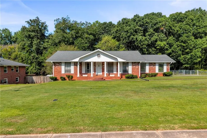 6125 Phillips Drive, Morrow, Georgia 30260