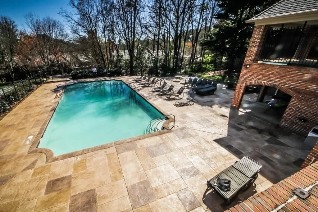 223 The South Chace, Sandy Springs, Georgia 30328, 3 Bedrooms Bedrooms, ,2 BathroomsBathrooms,Residential,Sold,223 The South Chace,6523974