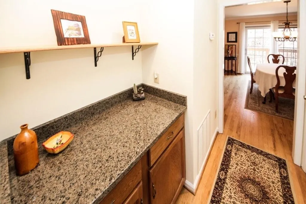 223 The South Chace, Sandy Springs, Georgia 30328, 3 Bedrooms Bedrooms, ,2 BathroomsBathrooms,Residential,Sold,223 The South Chace,6523974
