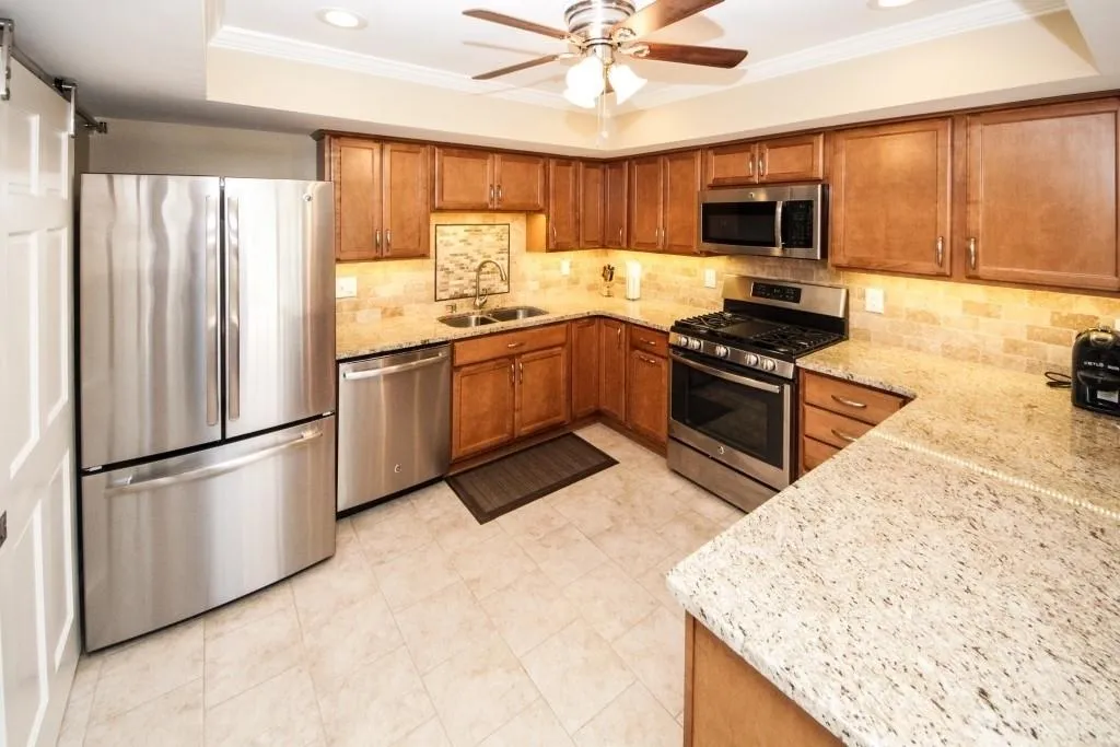 223 The South Chace, Sandy Springs, Georgia 30328, 3 Bedrooms Bedrooms, ,2 BathroomsBathrooms,Residential,Sold,223 The South Chace,6523974