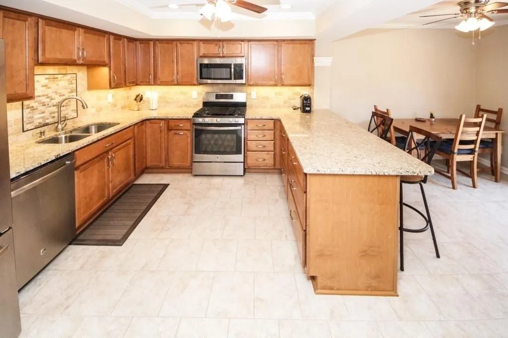 223 The South Chace, Sandy Springs, Georgia 30328, 3 Bedrooms Bedrooms, ,2 BathroomsBathrooms,Residential,Sold,223 The South Chace,6523974