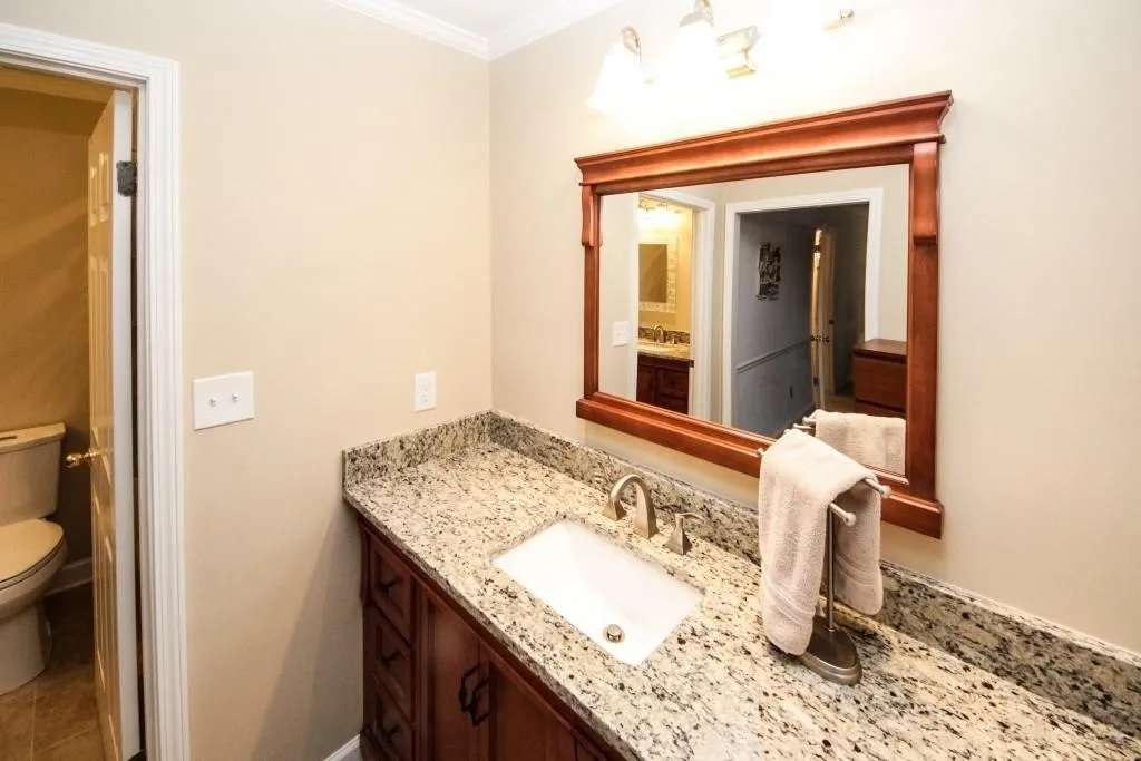 223 The South Chace, Sandy Springs, Georgia 30328, 3 Bedrooms Bedrooms, ,2 BathroomsBathrooms,Residential,Sold,223 The South Chace,6523974