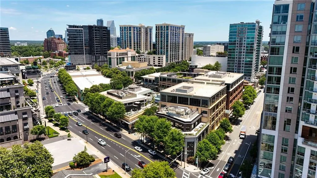 2828 Peachtree Road Nw Unit 2402, Atlanta, Georgia 30305, 2 Bedrooms Bedrooms, 0 ,2 BathroomsBathrooms,Residential,For Sale,2828 Peachtree Road Nw Unit 2402,7791120