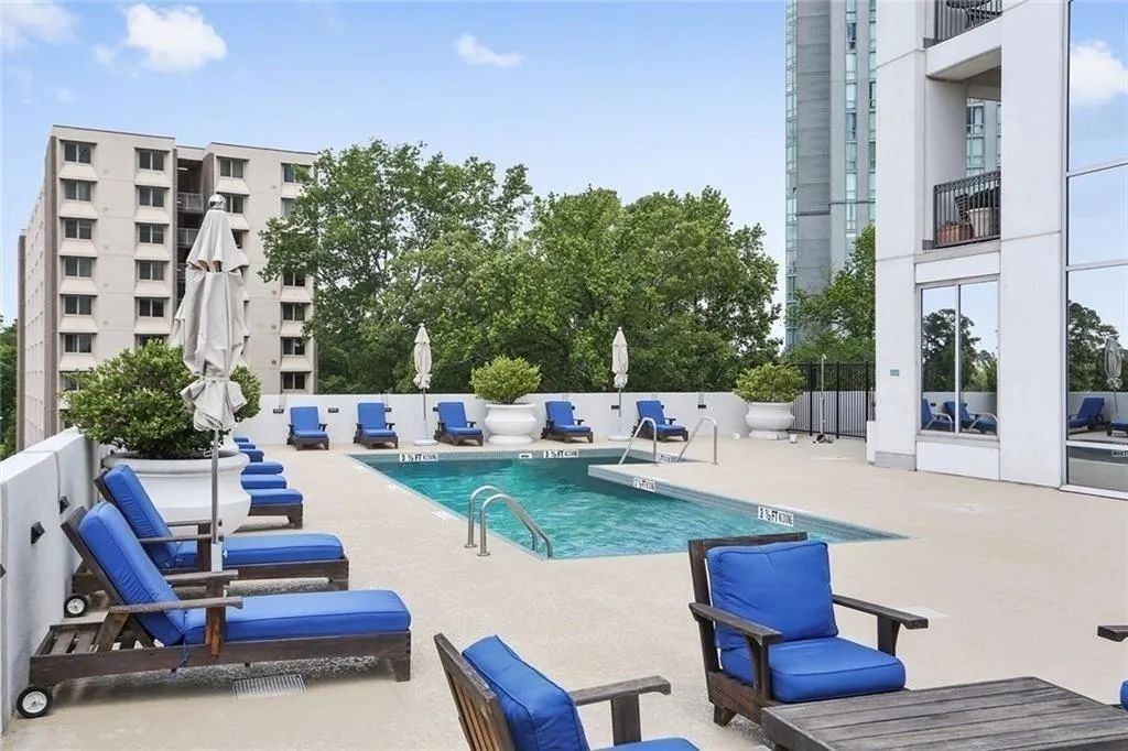 2828 Peachtree Road Nw Unit 2402, Atlanta, Georgia 30305, 2 Bedrooms Bedrooms, 0 ,2 BathroomsBathrooms,Residential,For Sale,2828 Peachtree Road Nw Unit 2402,7791120