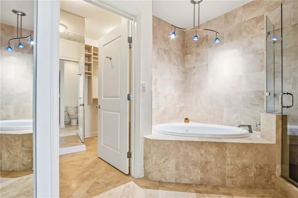 2828 Peachtree Road Nw Unit 2402, Atlanta, Georgia 30305, 2 Bedrooms Bedrooms, 0 ,2 BathroomsBathrooms,Residential,For Sale,2828 Peachtree Road Nw Unit 2402,7791120