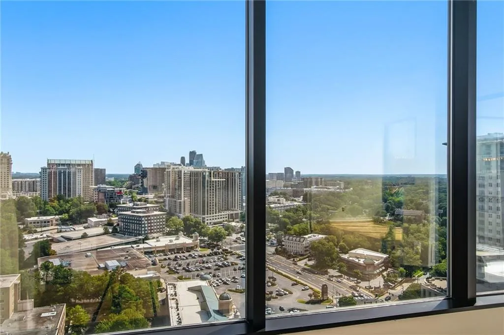 2828 Peachtree Road Nw Unit 2402, Atlanta, Georgia 30305, 2 Bedrooms Bedrooms, 0 ,2 BathroomsBathrooms,Residential,For Sale,2828 Peachtree Road Nw Unit 2402,7791120