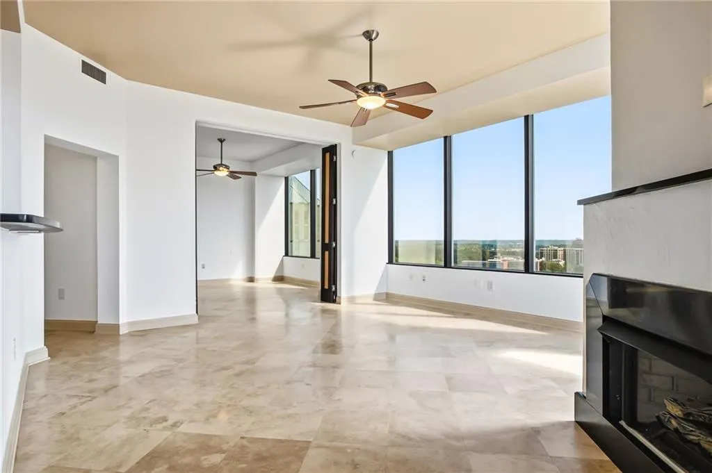 2828 Peachtree Road Nw Unit 2402, Atlanta, Georgia 30305, 2 Bedrooms Bedrooms, 0 ,2 BathroomsBathrooms,Residential,For Sale,2828 Peachtree Road Nw Unit 2402,7791120