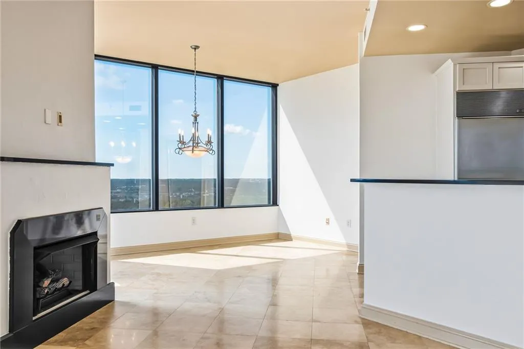 2828 Peachtree Road Nw Unit 2402, Atlanta, Georgia 30305, 2 Bedrooms Bedrooms, 0 ,2 BathroomsBathrooms,Residential,For Sale,2828 Peachtree Road Nw Unit 2402,7791120