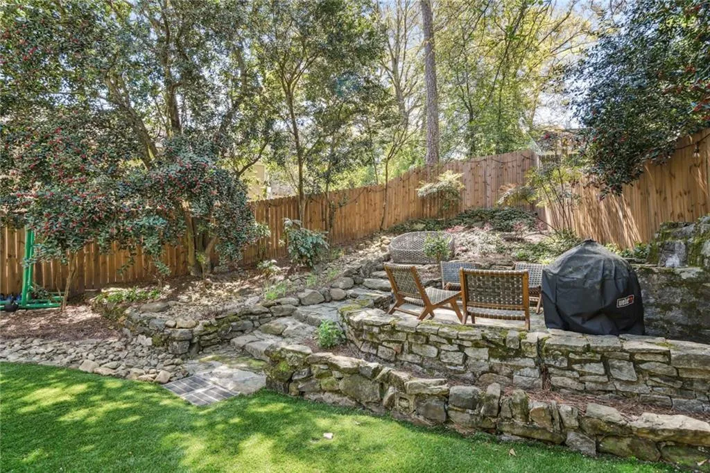 527 Brentwood Drive Ne, Atlanta, Georgia 30305, 4 Bedrooms Bedrooms, ,3 BathroomsBathrooms,Residential,For Sale,527 Brentwood Drive Ne,7612058