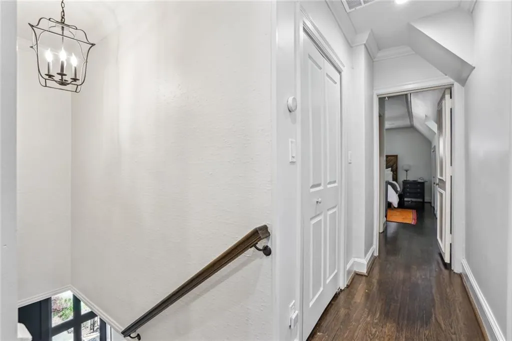527 Brentwood Drive Ne, Atlanta, Georgia 30305, 4 Bedrooms Bedrooms, ,3 BathroomsBathrooms,Residential,For Sale,527 Brentwood Drive Ne,7612058