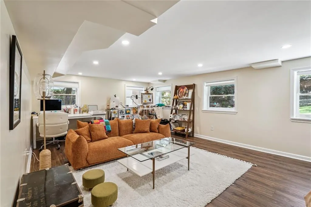 527 Brentwood Drive Ne, Atlanta, Georgia 30305, 4 Bedrooms Bedrooms, ,3 BathroomsBathrooms,Residential,For Sale,527 Brentwood Drive Ne,7612058