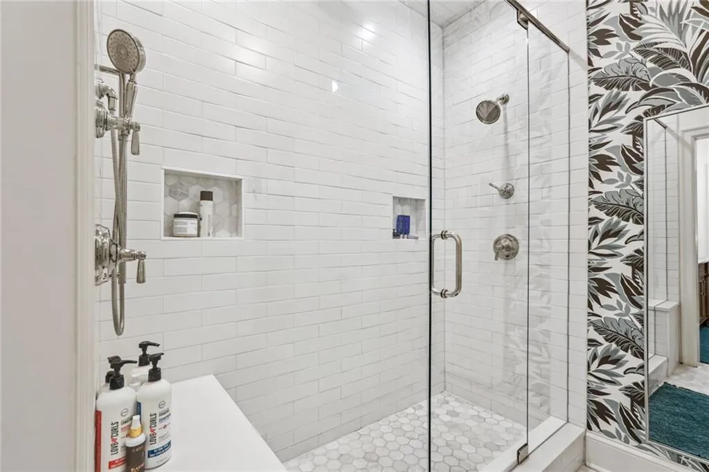 527 Brentwood Drive Ne, Atlanta, Georgia 30305, 4 Bedrooms Bedrooms, ,3 BathroomsBathrooms,Residential,For Sale,527 Brentwood Drive Ne,7612058