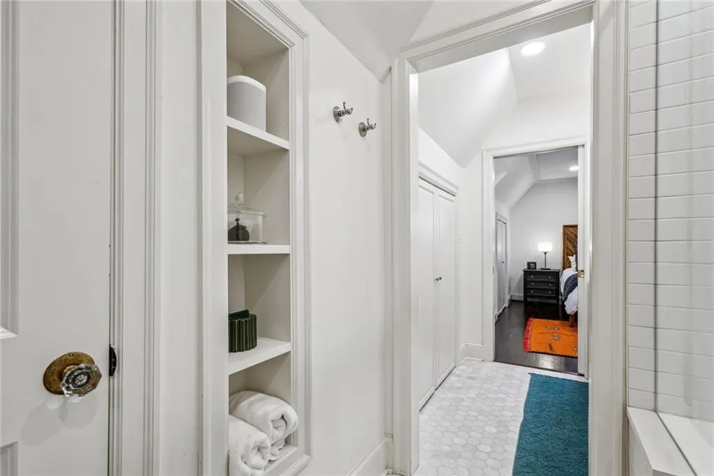 527 Brentwood Drive Ne, Atlanta, Georgia 30305, 4 Bedrooms Bedrooms, ,3 BathroomsBathrooms,Residential,For Sale,527 Brentwood Drive Ne,7612058