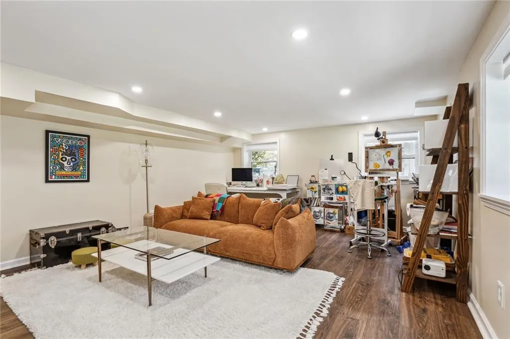 527 Brentwood Drive Ne, Atlanta, Georgia 30305, 4 Bedrooms Bedrooms, ,3 BathroomsBathrooms,Residential,For Sale,527 Brentwood Drive Ne,7612058