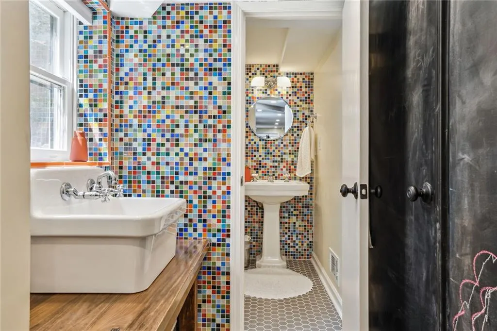 527 Brentwood Drive Ne, Atlanta, Georgia 30305, 4 Bedrooms Bedrooms, ,3 BathroomsBathrooms,Residential,For Sale,527 Brentwood Drive Ne,7612058