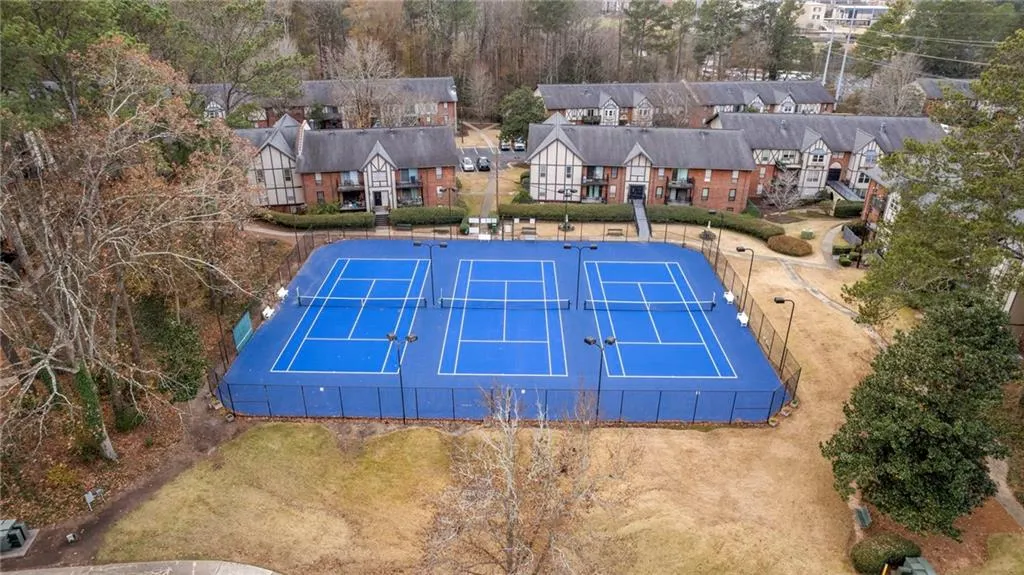 6851 Roswell Road Unit B8, Sandy Springs, Georgia 30328, 1 Bedroom Bedrooms, ,1 BathroomBathrooms,Residential,Sold,6851 Roswell Road Unit B8,7431707