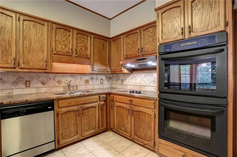 715 Mabry Road, Sandy Springs, Georgia 30328, 4 Bedrooms Bedrooms, ,3 BathroomsBathrooms,Residential,Sold,715 Mabry Road,6632792