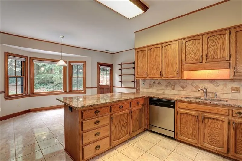 715 Mabry Road, Sandy Springs, Georgia 30328, 4 Bedrooms Bedrooms, ,3 BathroomsBathrooms,Residential,Sold,715 Mabry Road,6632792