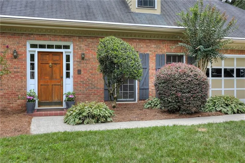 715 Mabry Road, Sandy Springs, Georgia 30328, 4 Bedrooms Bedrooms, ,3 BathroomsBathrooms,Residential,Sold,715 Mabry Road,6632792