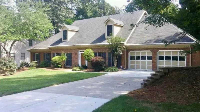 715 Mabry Road, Sandy Springs, Georgia 30328, 4 Bedrooms Bedrooms, ,3 BathroomsBathrooms,Residential,Sold,715 Mabry Road,6632792