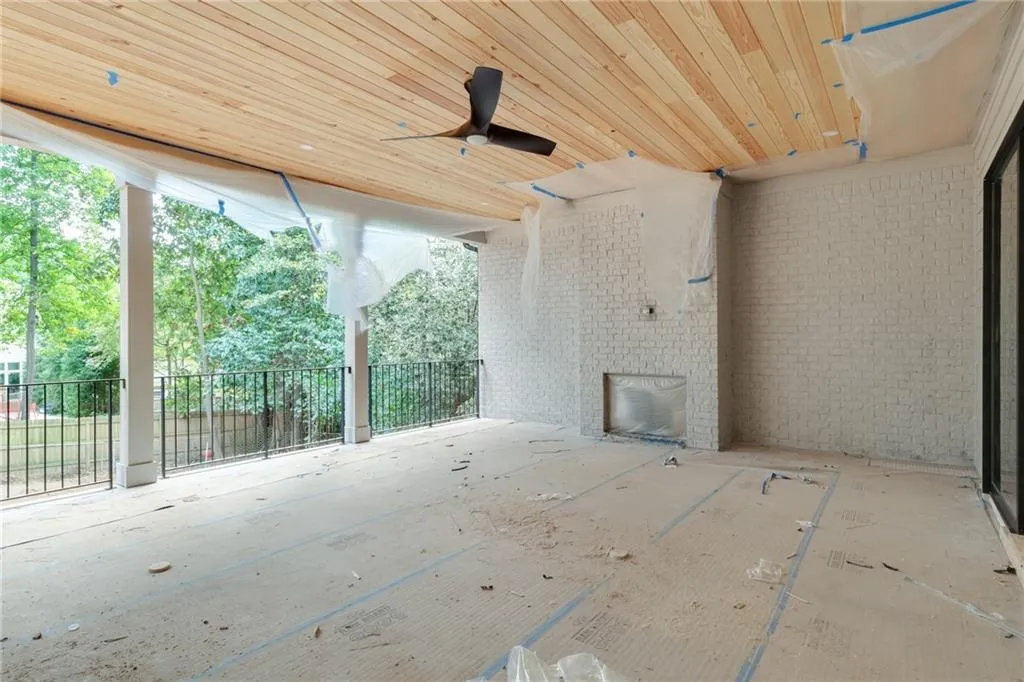 5845 Greenbrier Road, Atlanta, Georgia 30328, 5 Bedrooms Bedrooms, ,5 BathroomsBathrooms,Residential,For Sale,5845 Greenbrier Road,7670460