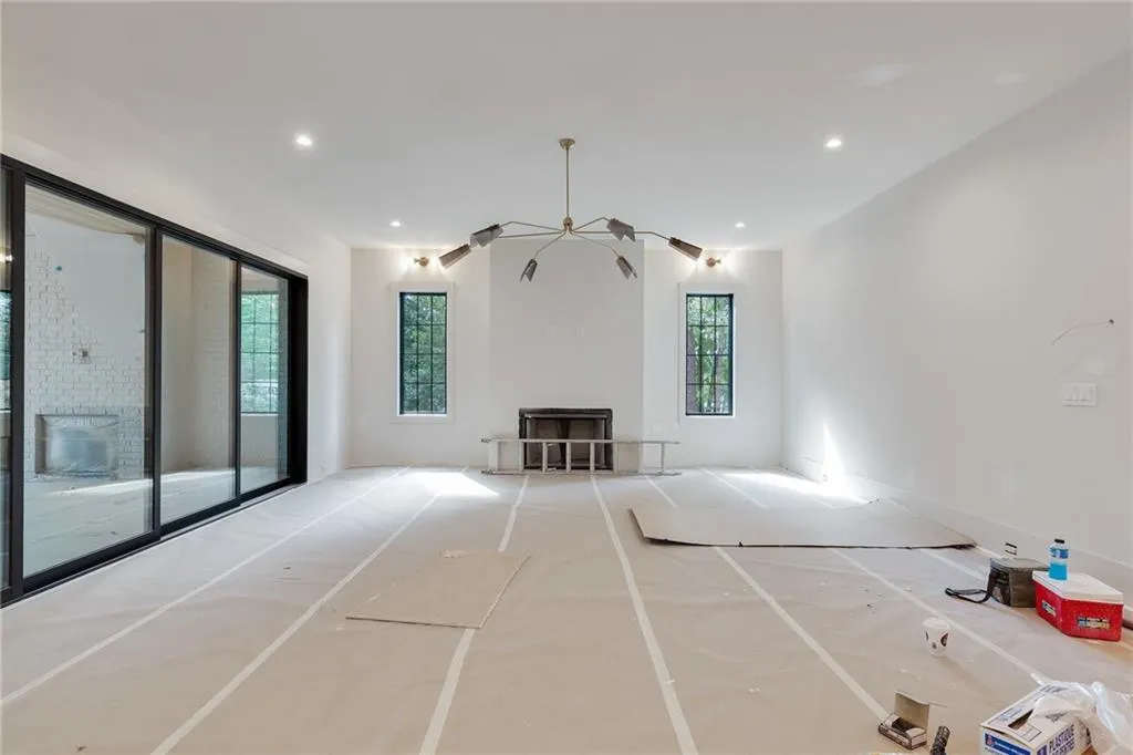 5845 Greenbrier Road, Atlanta, Georgia 30328, 5 Bedrooms Bedrooms, ,5 BathroomsBathrooms,Residential,For Sale,5845 Greenbrier Road,7670460