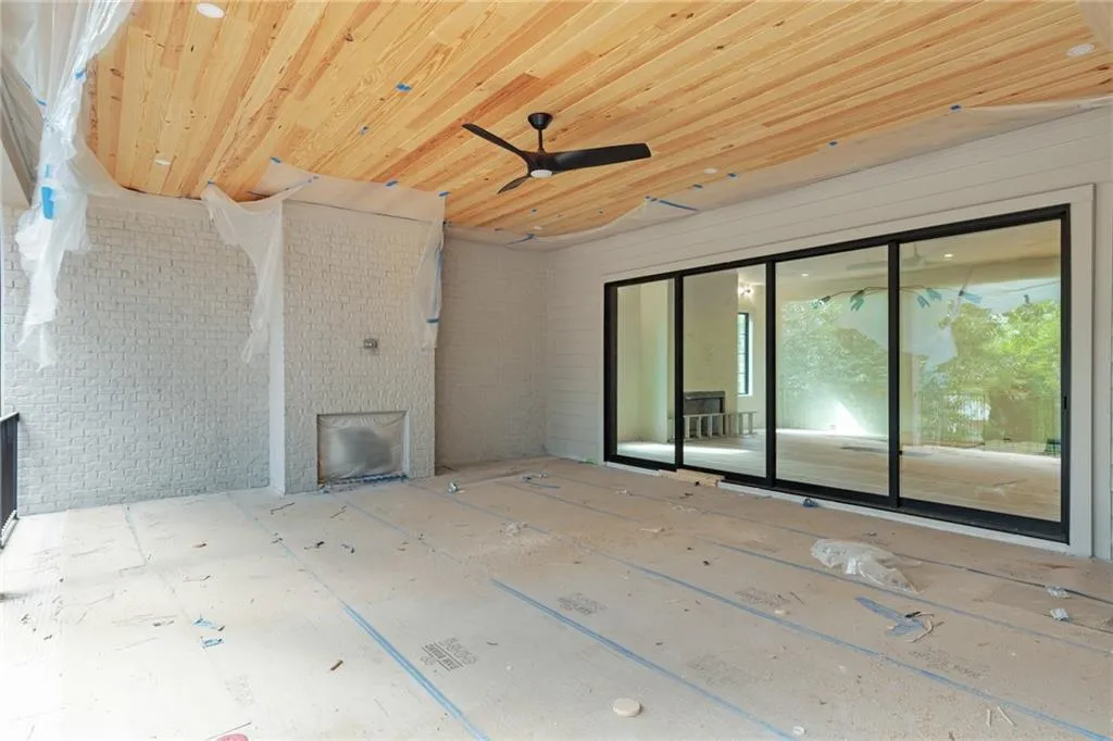 5845 Greenbrier Road, Atlanta, Georgia 30328, 5 Bedrooms Bedrooms, ,5 BathroomsBathrooms,Residential,For Sale,5845 Greenbrier Road,7670460