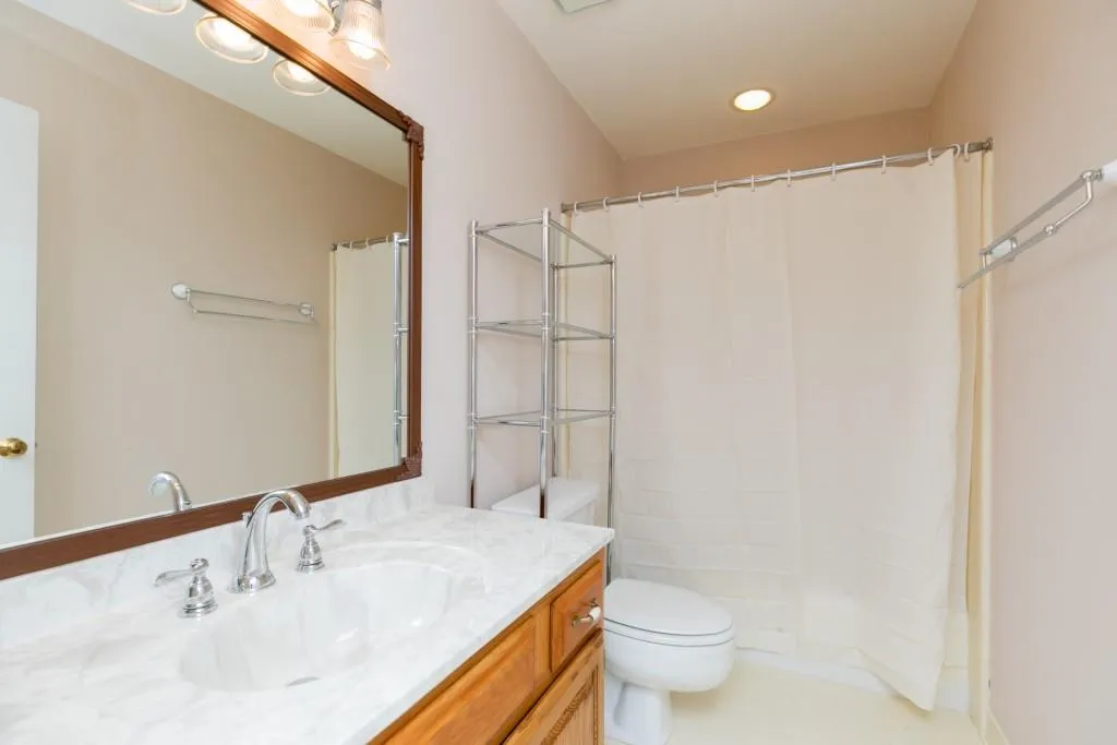 6 Forest Ridge Court, Sandy Springs, Georgia 30350, 3 Bedrooms Bedrooms, ,3 BathroomsBathrooms,Residential,Sold,6 Forest Ridge Court,5910444