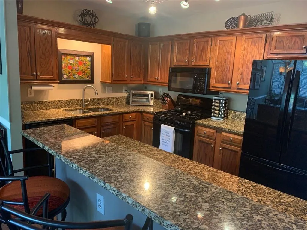 7500 Roswell Road Unit 14, Atlanta, Georgia 30350, 3 Bedrooms Bedrooms, ,2 BathroomsBathrooms,Residential,Sold,7500 Roswell Road Unit 14,6893519