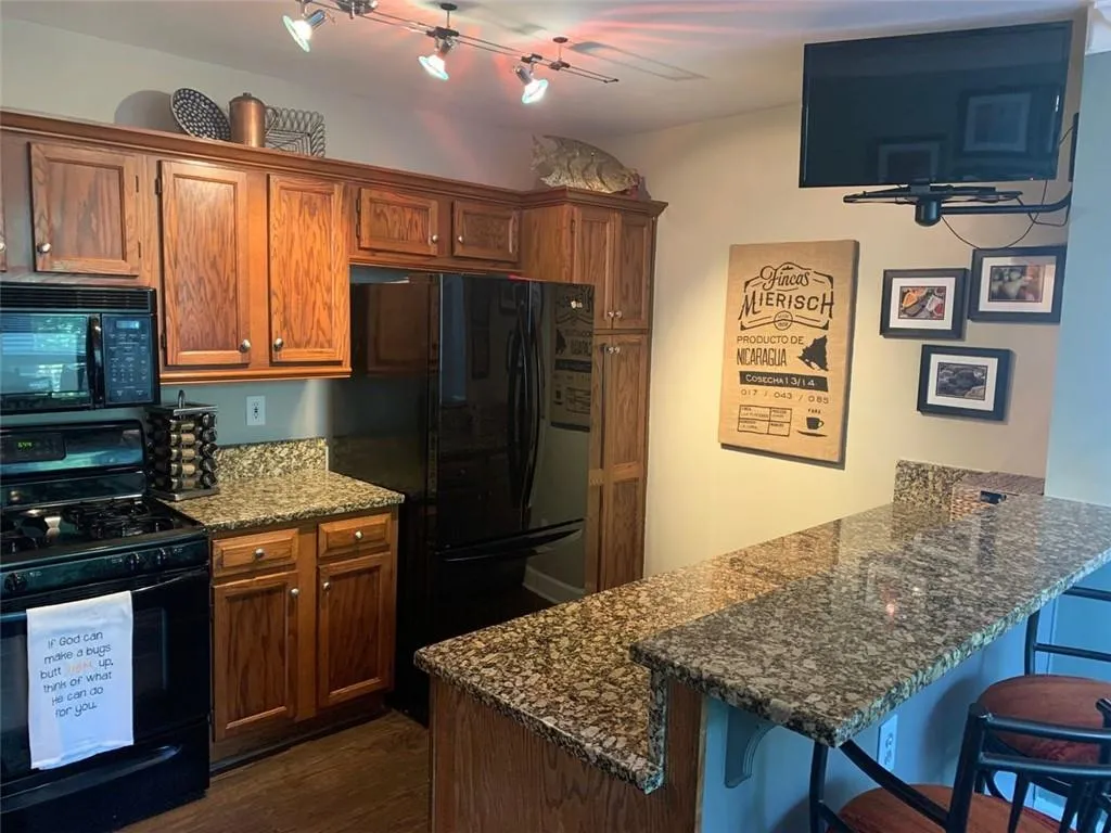 7500 Roswell Road Unit 14, Atlanta, Georgia 30350, 3 Bedrooms Bedrooms, ,2 BathroomsBathrooms,Residential,Sold,7500 Roswell Road Unit 14,6893519