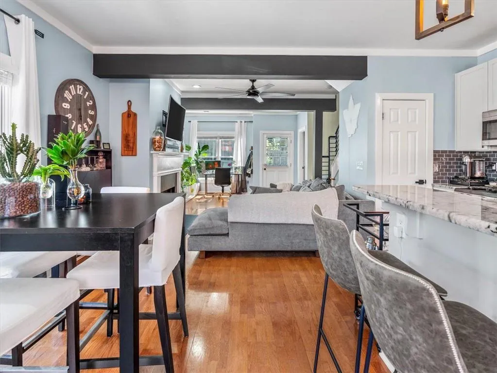 1516 Howell Mill Road Nw Unit 20, Atlanta, Georgia 30318, 2 Bedrooms Bedrooms, ,2 BathroomsBathrooms,Residential,For Sale,1516 Howell Mill Road Nw Unit 20,7617767