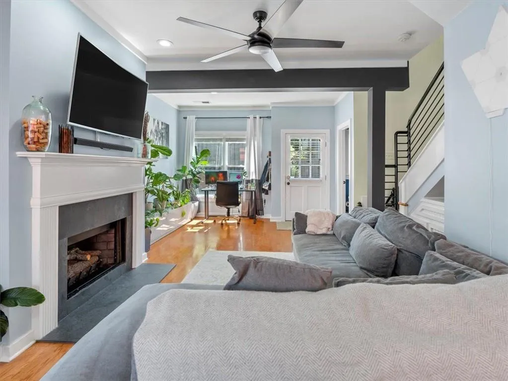 1516 Howell Mill Road Nw Unit 20, Atlanta, Georgia 30318, 2 Bedrooms Bedrooms, ,2 BathroomsBathrooms,Residential,For Sale,1516 Howell Mill Road Nw Unit 20,7617767