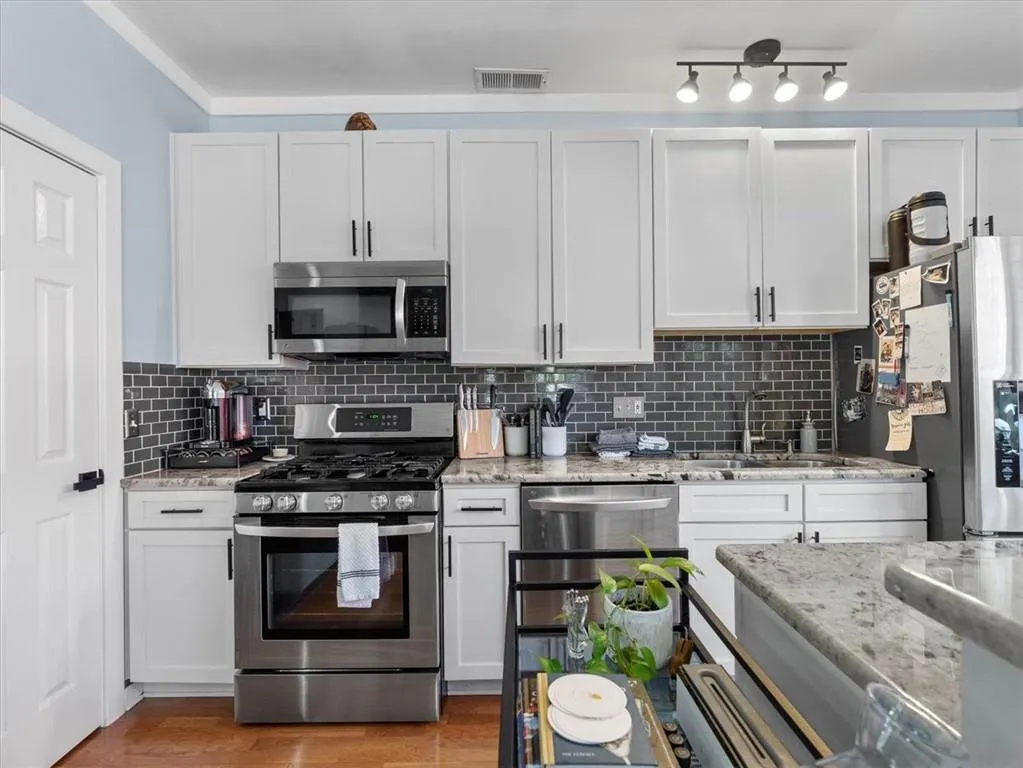 1516 Howell Mill Road Nw Unit 20, Atlanta, Georgia 30318, 2 Bedrooms Bedrooms, ,2 BathroomsBathrooms,Residential,For Sale,1516 Howell Mill Road Nw Unit 20,7617767