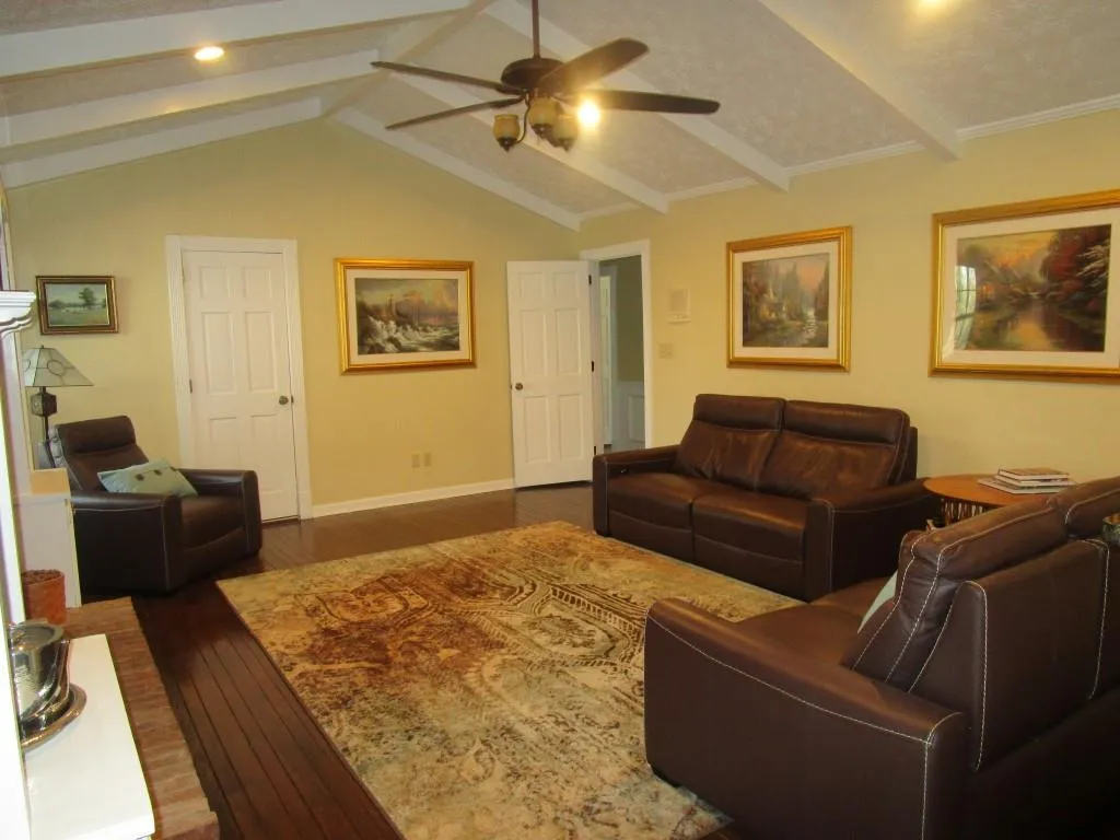 1494 Spalding Drive, Atlanta, Georgia 30350, 5 Bedrooms Bedrooms, ,4 BathroomsBathrooms,Residential,Sold,1494 Spalding Drive,5666362
