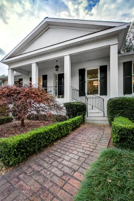 78 Pine Lake Drive, Atlanta, Georgia 30327, 3 Bedrooms Bedrooms, ,3 BathroomsBathrooms,Residential,Sold,78 Pine Lake Drive,6530233