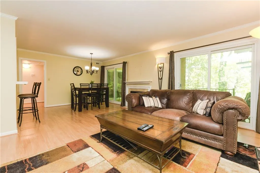 5400 Roswell Road Unit L2, Atlanta, Georgia 30342, 2 Bedrooms Bedrooms, ,2 BathroomsBathrooms,Residential,Sold,5400 Roswell Road Unit L2,6869002