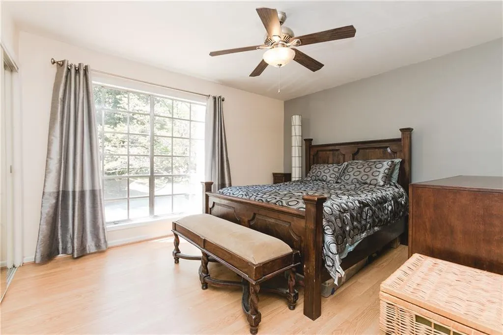 5400 Roswell Road Unit L2, Atlanta, Georgia 30342, 2 Bedrooms Bedrooms, ,2 BathroomsBathrooms,Residential,Sold,5400 Roswell Road Unit L2,6869002