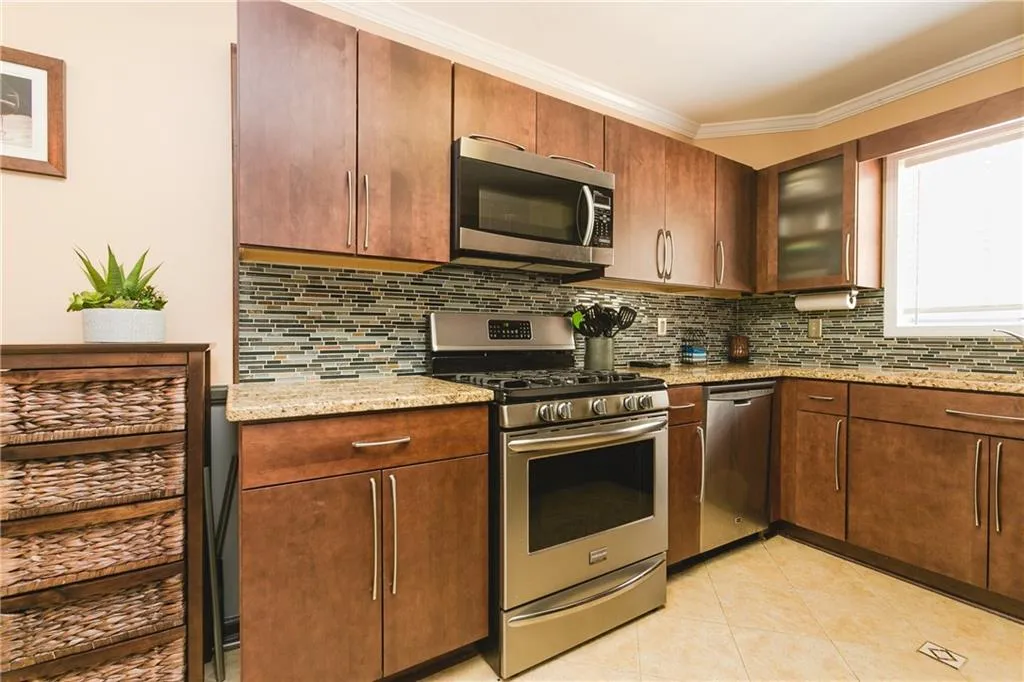 5400 Roswell Road Unit L2, Atlanta, Georgia 30342, 2 Bedrooms Bedrooms, ,2 BathroomsBathrooms,Residential,Sold,5400 Roswell Road Unit L2,6869002