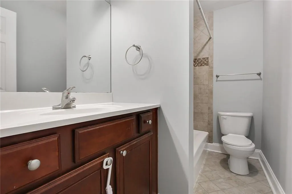 6980 Roswell Road Unit A8, Atlanta, Georgia 30328, 3 Bedrooms Bedrooms, ,2 BathroomsBathrooms,Residential,Sold,6980 Roswell Road Unit A8,6603256