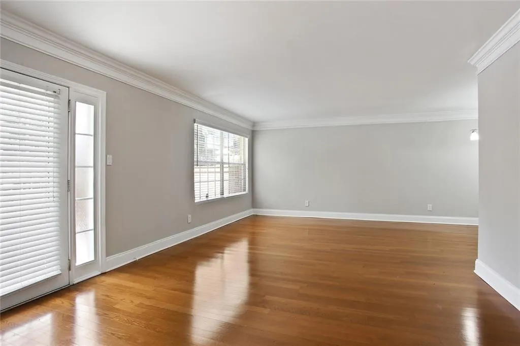 6980 Roswell Road Unit A8, Atlanta, Georgia 30328, 3 Bedrooms Bedrooms, ,2 BathroomsBathrooms,Residential,Sold,6980 Roswell Road Unit A8,6603256