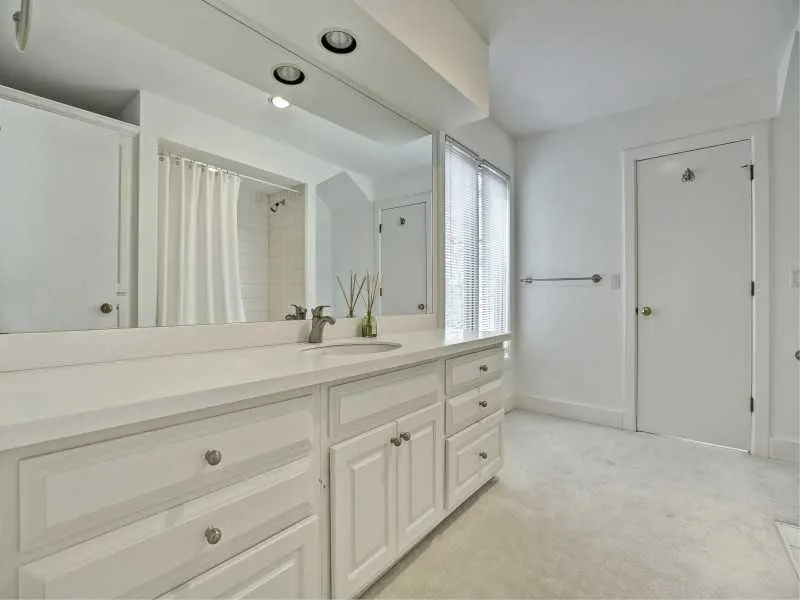 10 Quarry Lake Court, Sandy Springs, Georgia 30342, 5 Bedrooms Bedrooms, ,5 BathroomsBathrooms,Residential,Sold,10 Quarry Lake Court,5398766