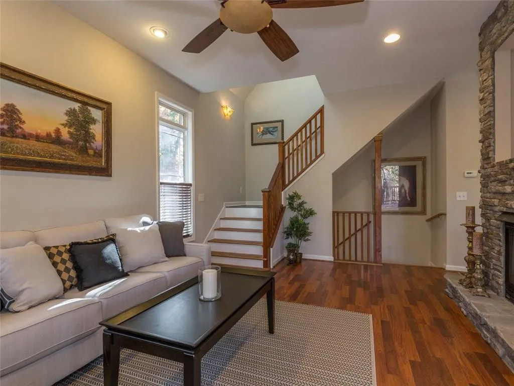 2537 Cove Circle Ne, Brookhaven, Georgia 30319, 3 Bedrooms Bedrooms, ,2 BathroomsBathrooms,Residential,Sold,2537 Cove Circle Ne,5749823