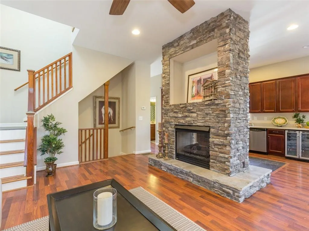 2537 Cove Circle Ne, Brookhaven, Georgia 30319, 3 Bedrooms Bedrooms, ,2 BathroomsBathrooms,Residential,Sold,2537 Cove Circle Ne,5749823