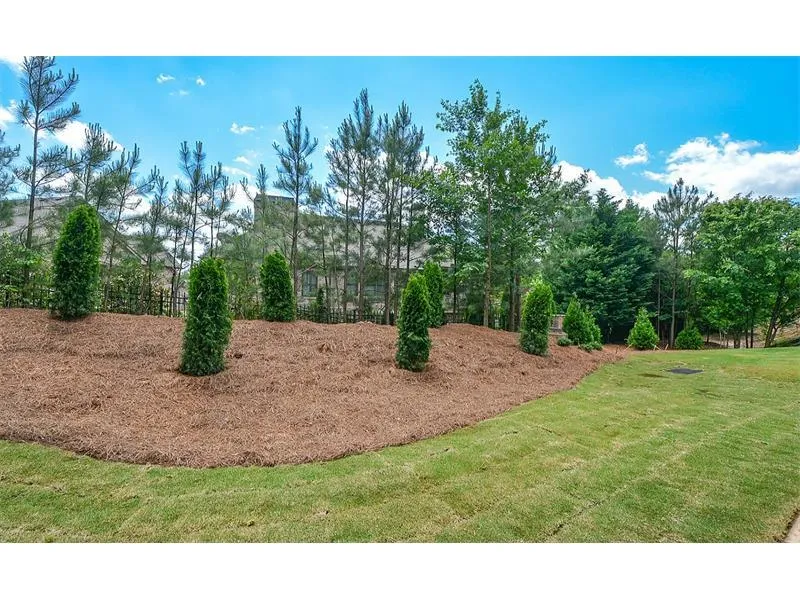 633 Esfun Trace, Sandy Springs, Georgia 30328, 4 Bedrooms Bedrooms, ,3 BathroomsBathrooms,Residential,Sold,633 Esfun Trace,5748662