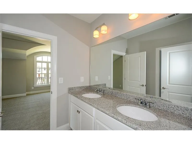 633 Esfun Trace, Sandy Springs, Georgia 30328, 4 Bedrooms Bedrooms, ,3 BathroomsBathrooms,Residential,Sold,633 Esfun Trace,5748662