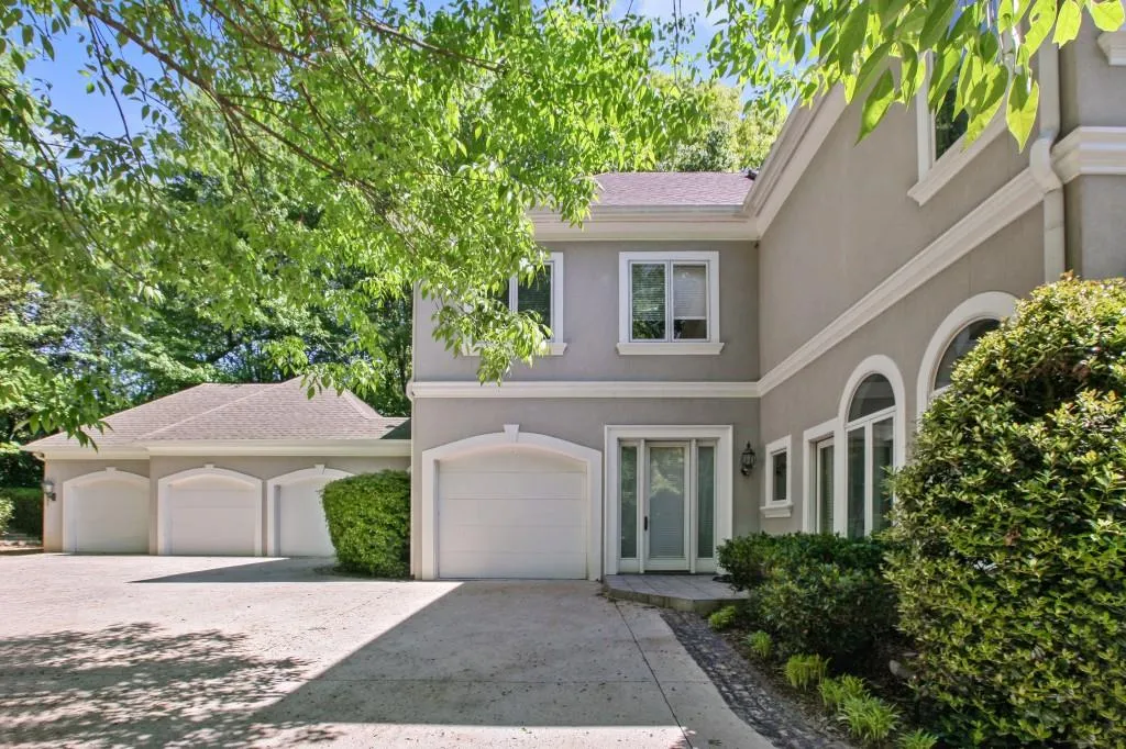 315 Glen Lake Drive Nw, Atlanta, Georgia 30327, 8 Bedrooms Bedrooms, ,7 BathroomsBathrooms,Residential,Sold,315 Glen Lake Drive Nw,5928000
