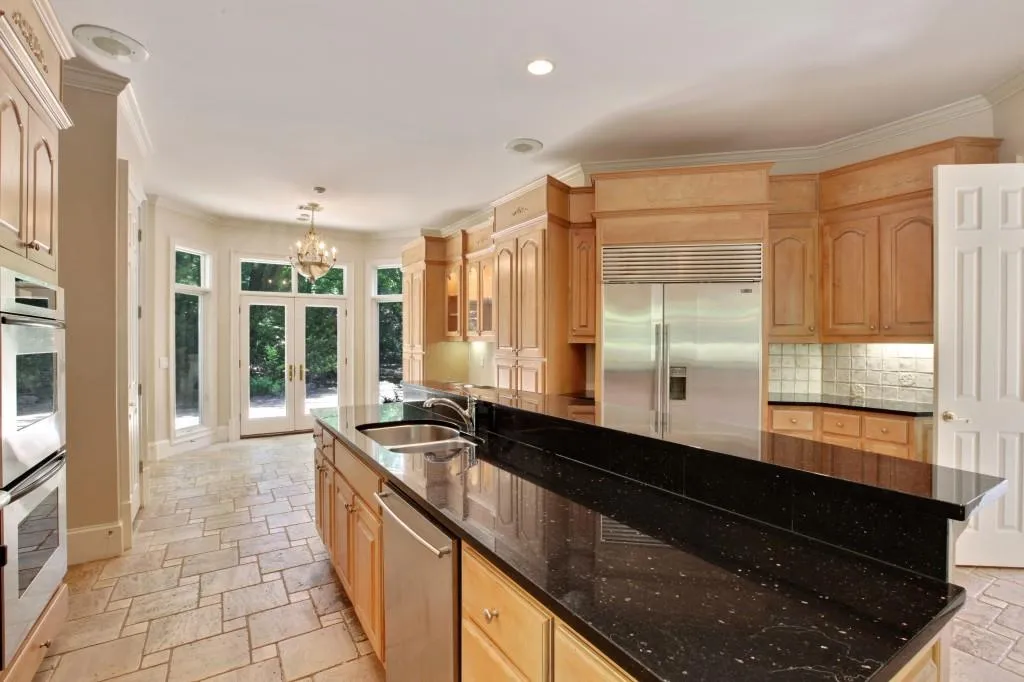 315 Glen Lake Drive Nw, Atlanta, Georgia 30327, 8 Bedrooms Bedrooms, ,7 BathroomsBathrooms,Residential,Sold,315 Glen Lake Drive Nw,5928000