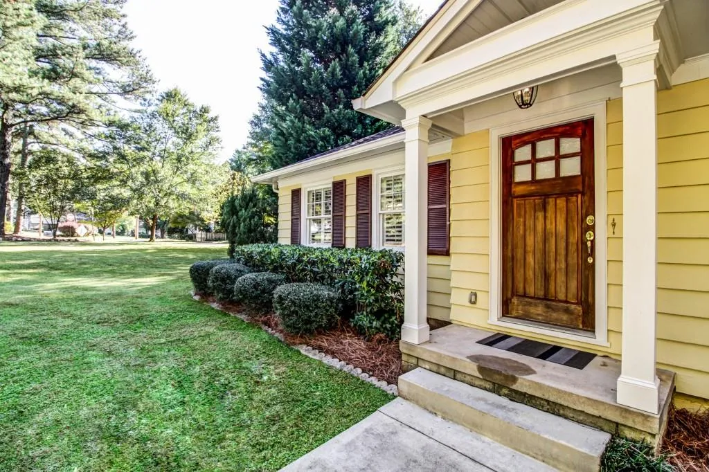 1087 Lindridge Drive Ne, Atlanta, Georgia 30324, 4 Bedrooms Bedrooms, ,2 BathroomsBathrooms,Residential,Sold,1087 Lindridge Drive Ne,5617771