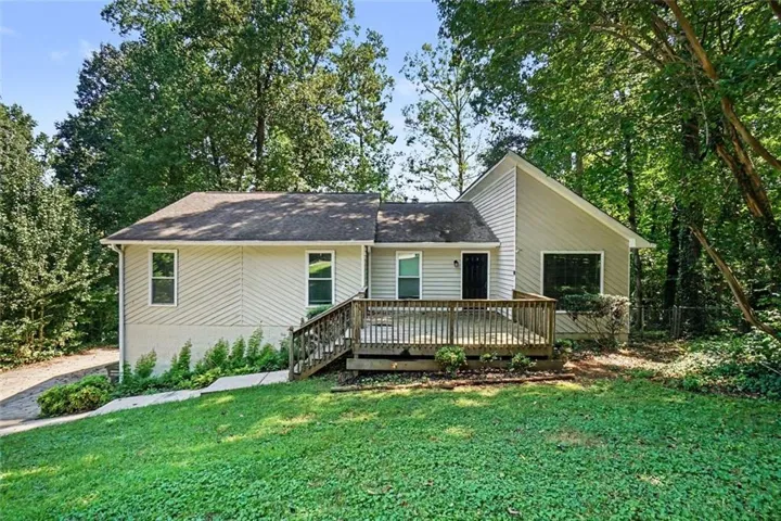 823 Moonlit Lane Nw, Acworth, Georgia 30102